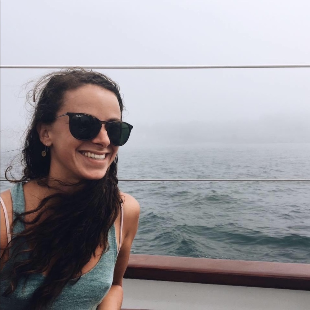 Meet your Posher, Lauren